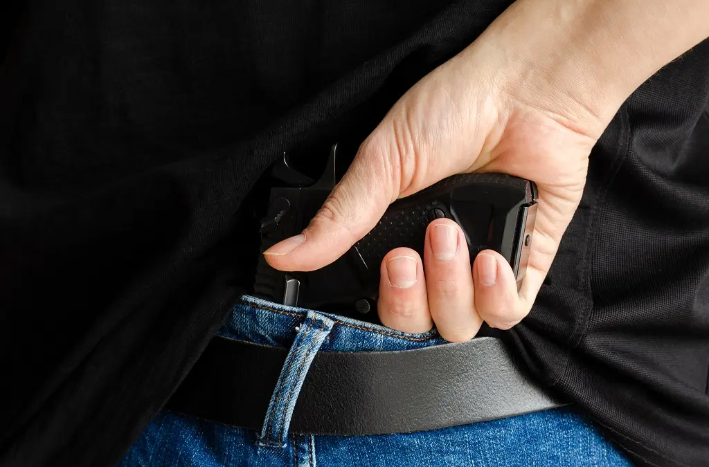 Can I Carry a Gun in My Vehicle in Arizona?